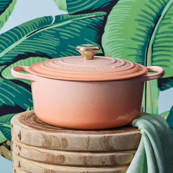 Le Creuset Signature Cast Iron 5.5-quart Peche Round Dutch Oven - Image 6