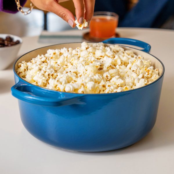 Le Creuset Signature Cast Iron 7.25-quart Marseille Round Dutch Oven - Image 6