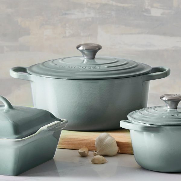 Le Creuset Signature Cast Iron 5.5-quart Sea Salt Round Dutch Oven - Image 7