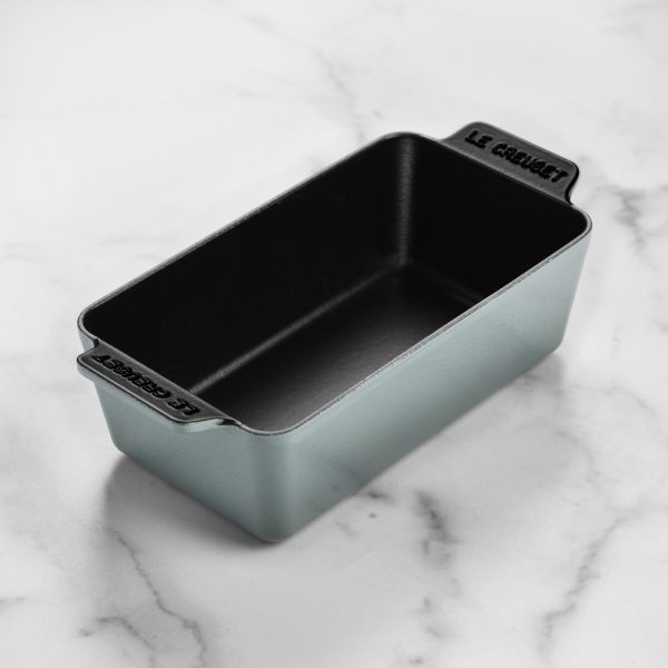 Le Creuset Signature Cast Iron 9 x 5" Sea Salt Loaf Pan - Image 3