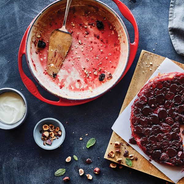 Le Creuset Cast Iron 10" Cerise Tart Pan - Image 3