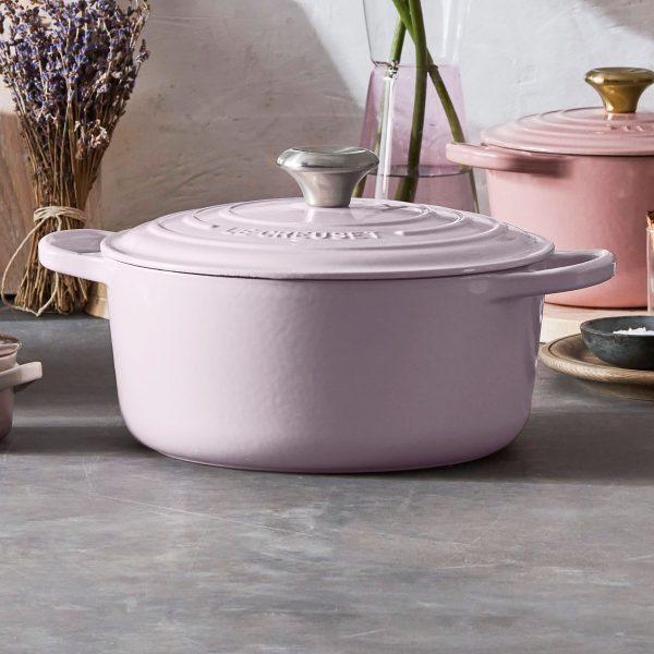 Le Creuset Signature Cast Iron 5.5-quart Shallot Round Dutch Oven - Image 6