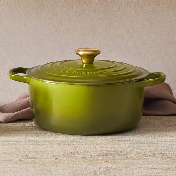 Le Creuset Signature Cast Iron 5.5-quart Olive Round Dutch Oven - Image 2