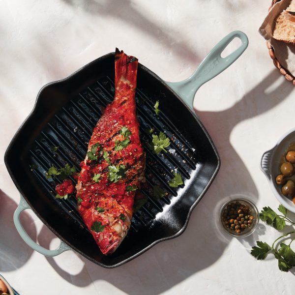 Le Creuset Signature Cast Iron 10.25" Sea Salt Square Grill Pan - Image 3