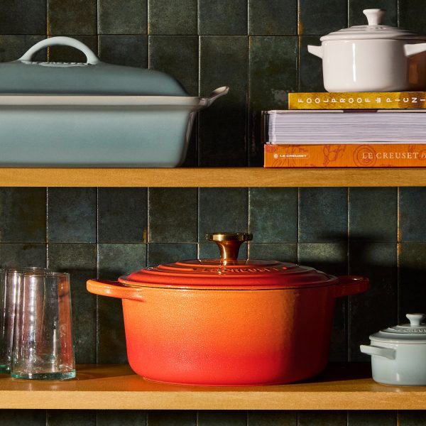 Le Creuset Signature Cast Iron 7.25-quart Flamme Doree Round Dutch Oven - Image 4