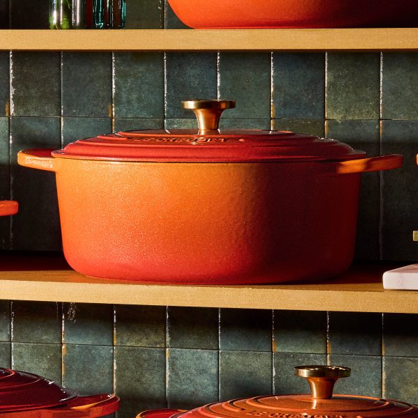 Le Creuset Signature Cast Iron 6.75-quart Flamme Doree Oval Dutch Oven - Image 2