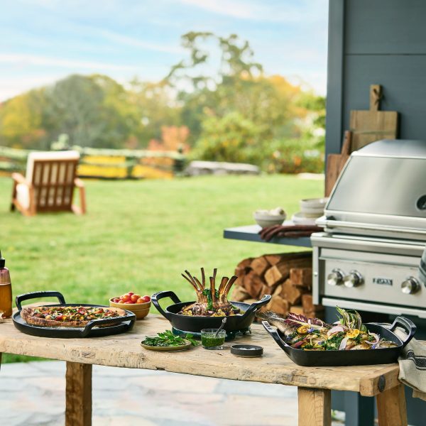 Le Creuset Alpine Outdoor Cast Iron 12" Square Grill Basket - Image 3