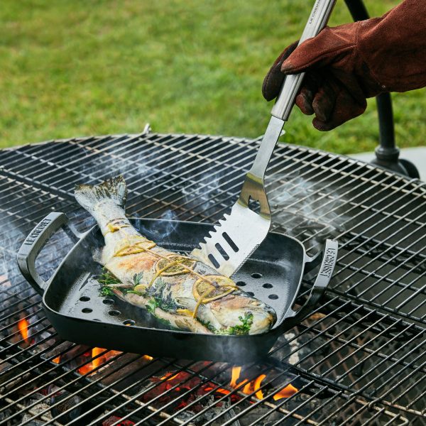 Le Creuset Alpine Outdoor Cast Iron 12" Square Grill Basket - Image 7