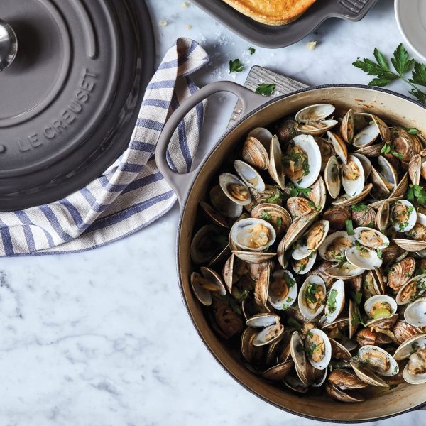 Le Creuset Signature Cast Iron 9 Piece Oyster Cast Iron Cookware Set - Image 3