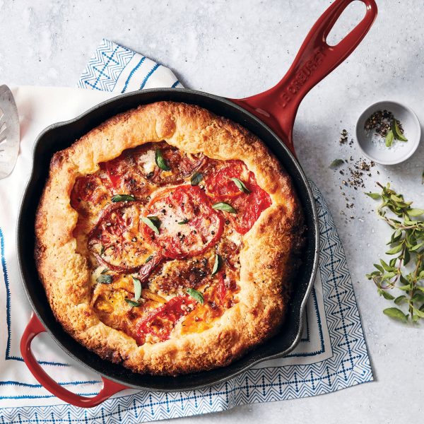 Le Creuset Signature Cast Iron 10.25" Rhone Skillet - Image 4