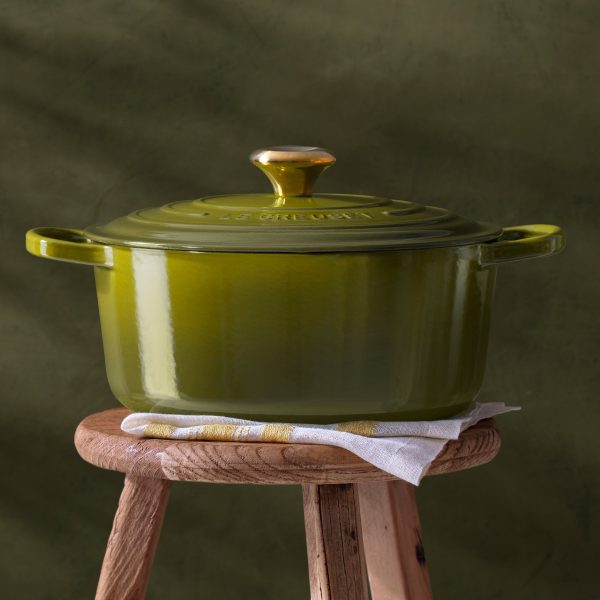 Le Creuset Signature Cast Iron 5.5-quart Olive Round Dutch Oven - Image 6