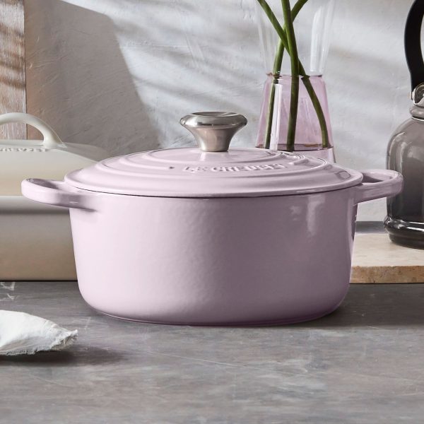 Le Creuset Signature Cast Iron 5.5-quart Shallot Round Dutch Oven - Image 2