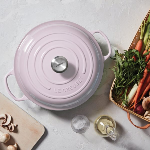 Le Creuset Signature Cast Iron 3.5-quart Shallot Braiser - Image 7