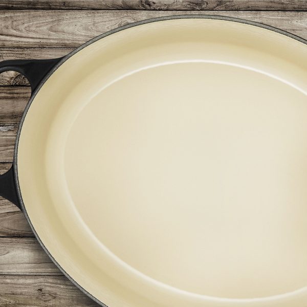 Le Creuset Signature Cast Iron 6.75-quart Licorice Oval Dutch Oven - Image 4