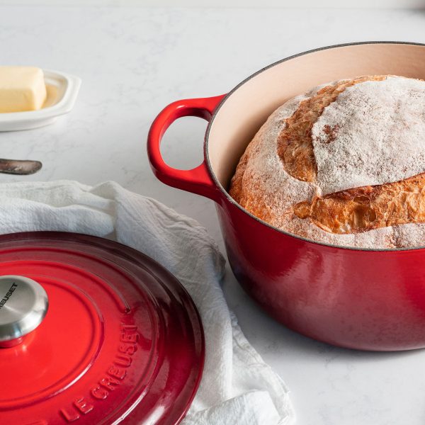 Le Creuset Signature Cast Iron 9-quart Cerise Round Dutch Oven - Image 4