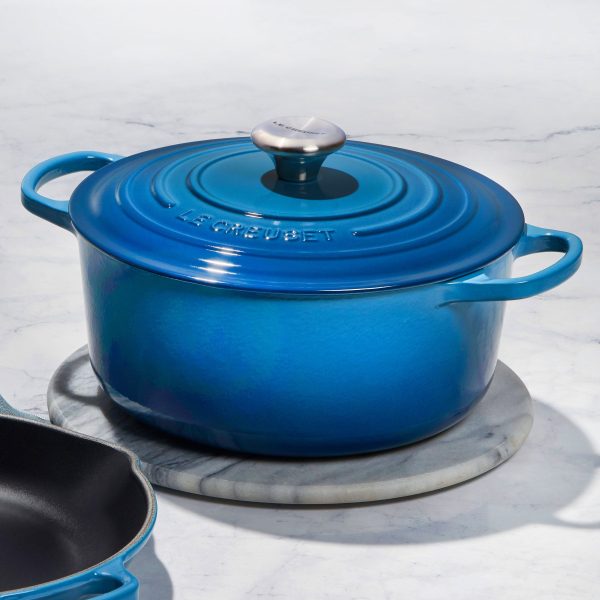 Le Creuset Signature Cast Iron 2-quart Marseille Round Dutch Oven - Image 2