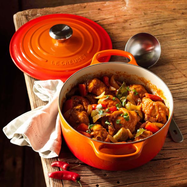 Le Creuset Signature Cast Iron 4.5-quart Flame Round Dutch Oven - Image 7