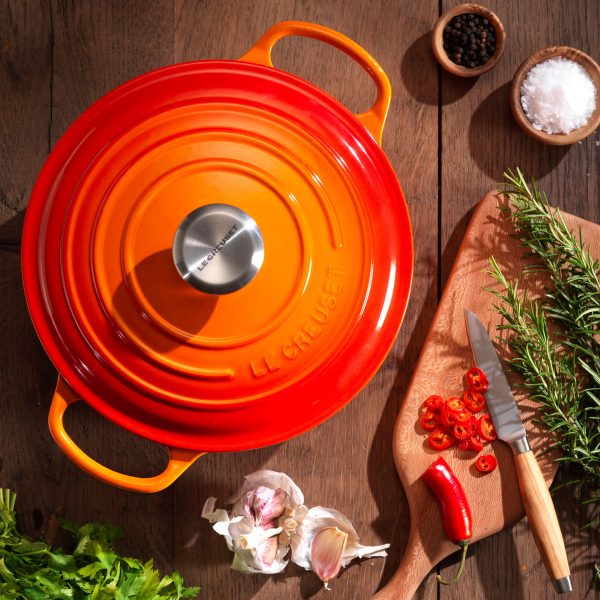 Le Creuset Signature Cast Iron 5.5-quart Flame Round Dutch Oven - Image 3