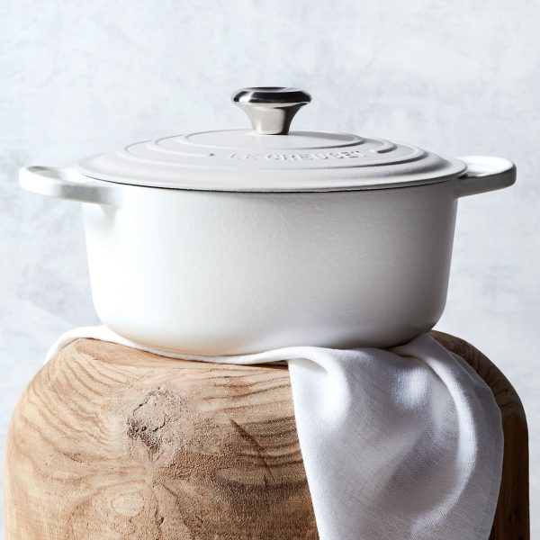 Le Creuset Signature Cast Iron 4.5-quart White Round Dutch Oven - Image 2