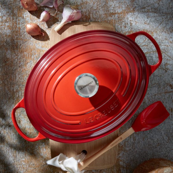Le Creuset Signature Cast Iron 2.75-quart Cerise Oval Dutch Oven - Image 6