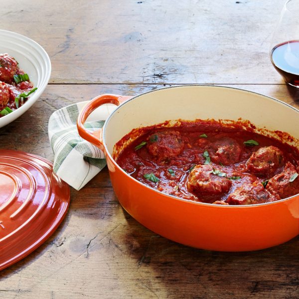 Le Creuset Signature Cast Iron 5-quart Flame Oval Dutch Oven - Image 3