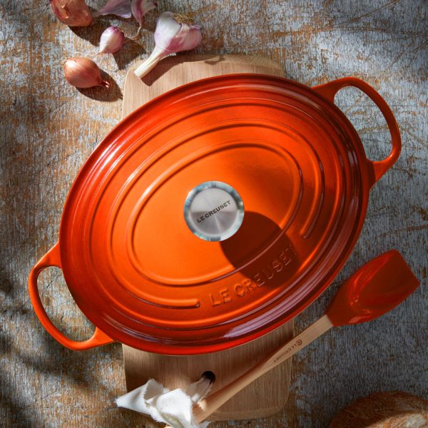 Le Creuset Signature Cast Iron 5-quart Flame Oval Dutch Oven - Image 6
