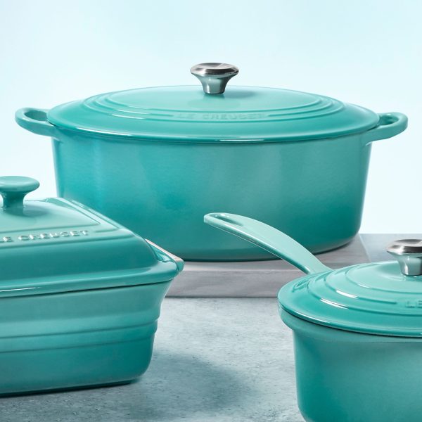 Le Creuset Signature Cast Iron 5-quart Caribbean Oval Dutch Oven - Image 6