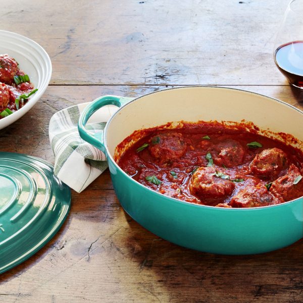 Le Creuset Signature Cast Iron 5-quart Caribbean Oval Dutch Oven - Image 3