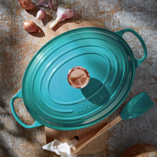Le Creuset Signature Cast Iron 8-quart Caribbean Oval Dutch Oven with Copper Knob - Image 2