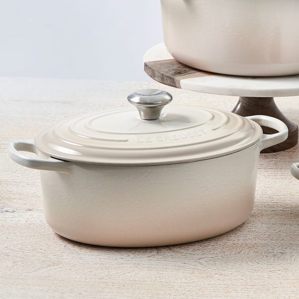 Le Creuset Signature Cast Iron 6.75-quart Meringue Oval Dutch Oven - Image 2