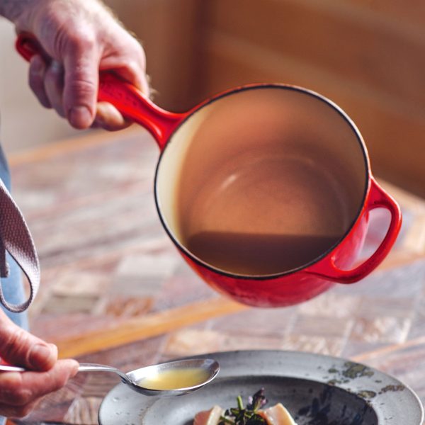 Le Creuset Signature Cast Iron 1.75-quart Cerise Saucepan - Image 3