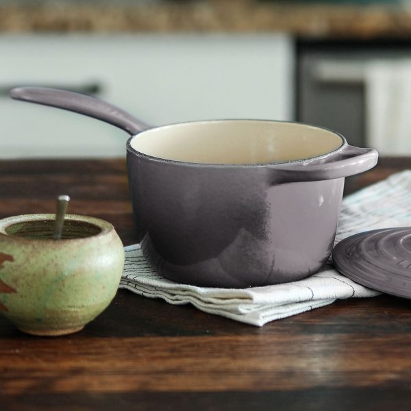 Le Creuset Signature Cast Iron 1.75-quart Oyster Saucepan - Image 3