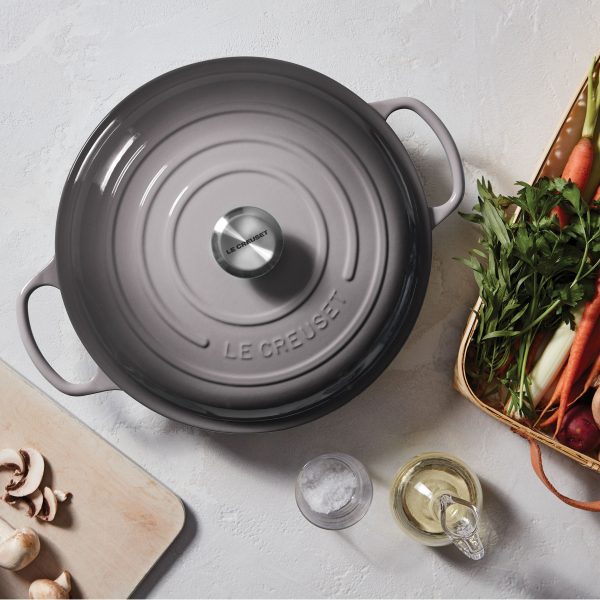 Le Creuset Signature Cast Iron 3.5-quart Oyster Braiser - Image 4