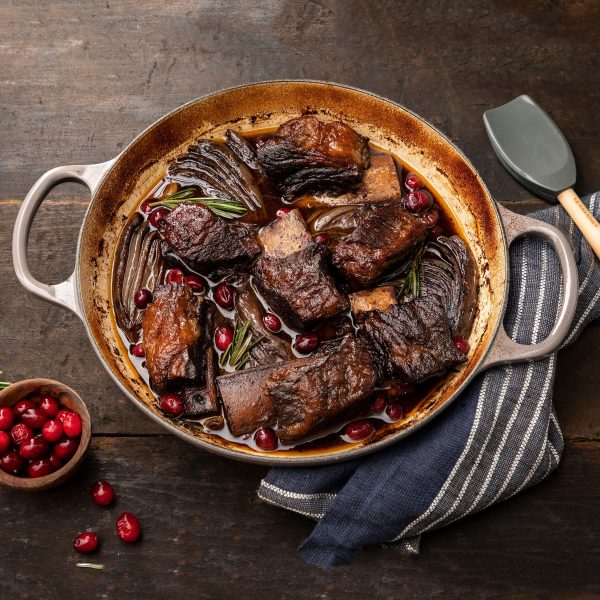 Le Creuset Signature Cast Iron 5-quart Oyster Braiser - Image 7