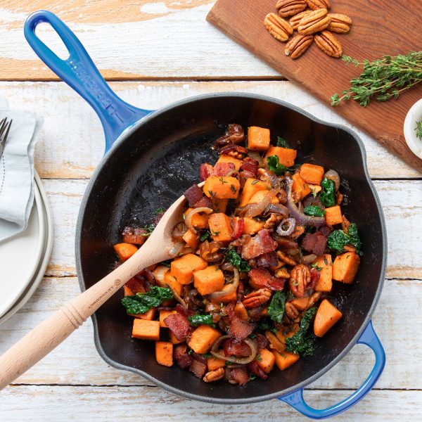 Le Creuset Signature Cast Iron 11.75" Marseille Skillet - Image 3