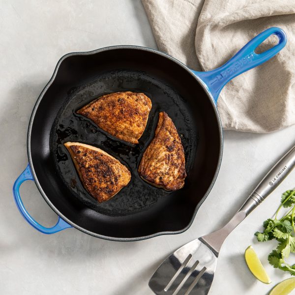 Le Creuset Signature Cast Iron 11.75" Marseille Skillet - Image 4