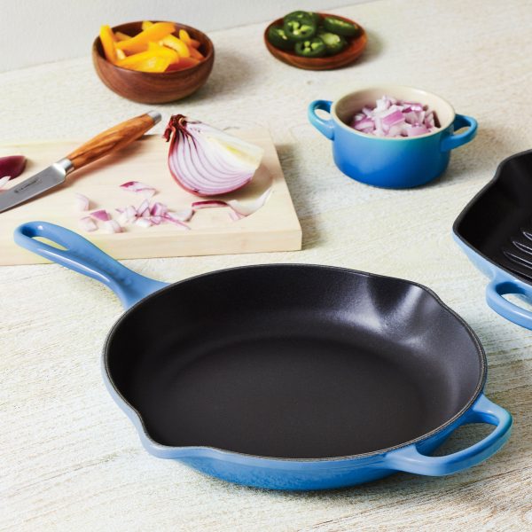 Le Creuset Signature Cast Iron 11.75" Marseille Skillet - Image 2
