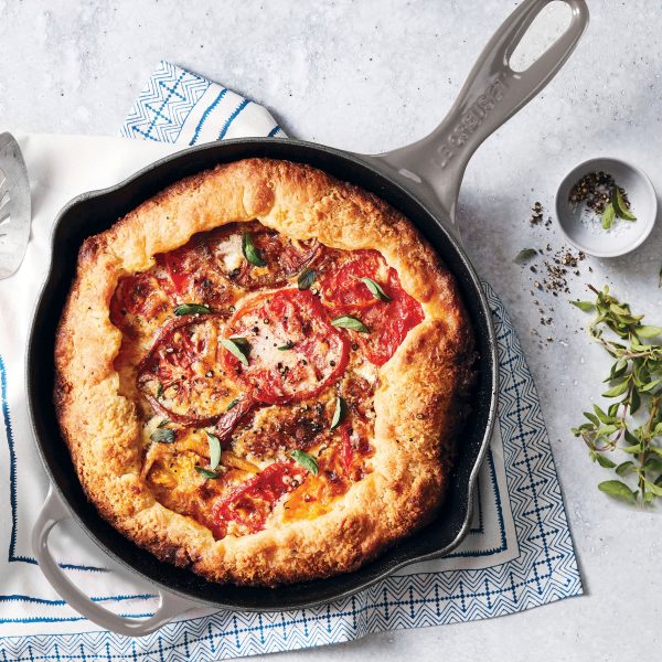 Le Creuset Signature Cast Iron 11.75" Oyster Skillet - Image 6