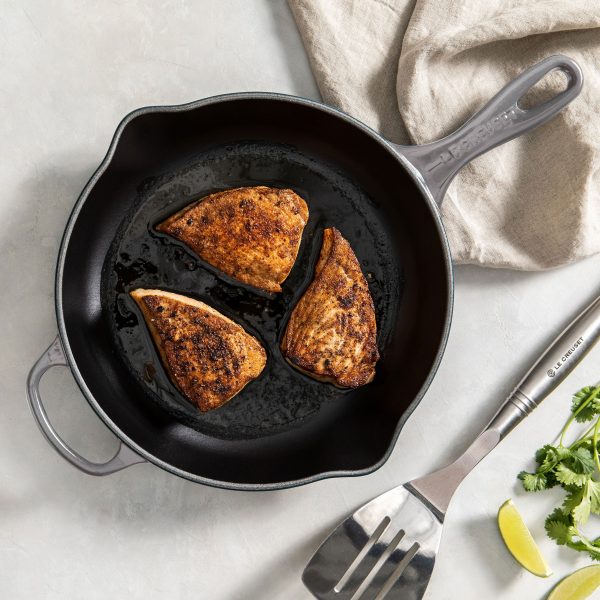 Le Creuset Signature Cast Iron 11.75" Oyster Skillet - Image 7