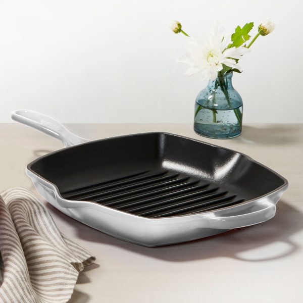 Le Creuset Signature Cast Iron 10.25" White Square Grill Pan - Image 5
