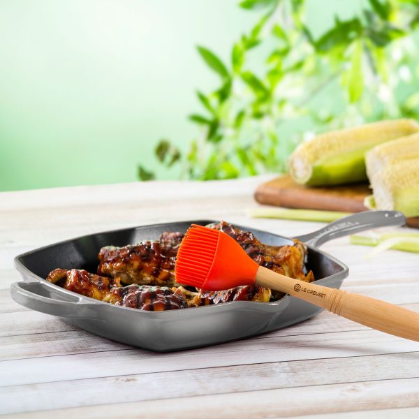 Le Creuset Signature Cast Iron 10.25" Oyster Square Grill Pan - Image 4