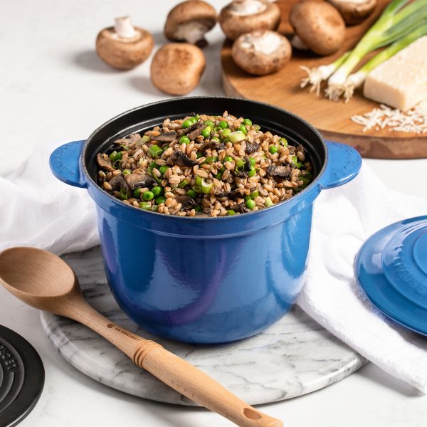 Le Creuset Signature Cast Iron 2.25-quart Marseille Rice Pot with Stoneware Insert - Image 6