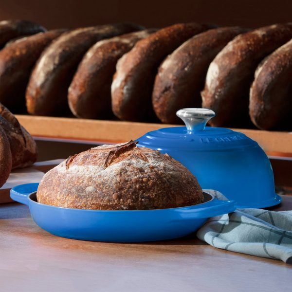 Le Creuset Signature Cast Iron 9.5" Marseille Bread Oven - Image 7