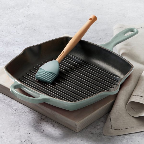 Le Creuset Signature Cast Iron 10.25" Sea Salt Square Grill Pan - Image 6
