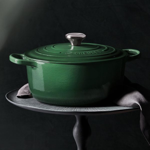 Le Creuset Signature Cast Iron 4.5-quart Artichaut Round Dutch Oven - Image 5