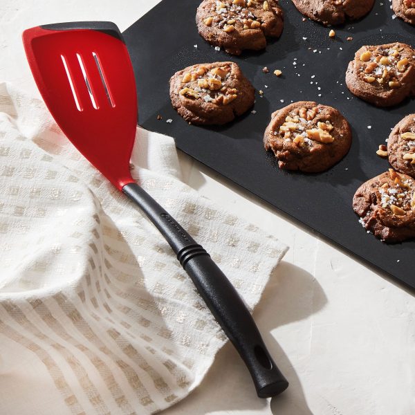 Le Creuset 4 Piece Bi-Material Silicone Utensil Set - Image 5