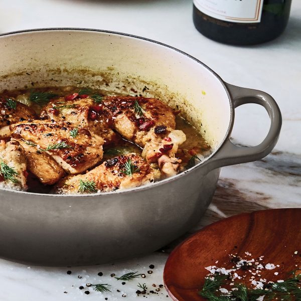 Le Creuset Signature Cast Iron 8-quart Oyster Oval Dutch Oven with Copper Knob - Image 5