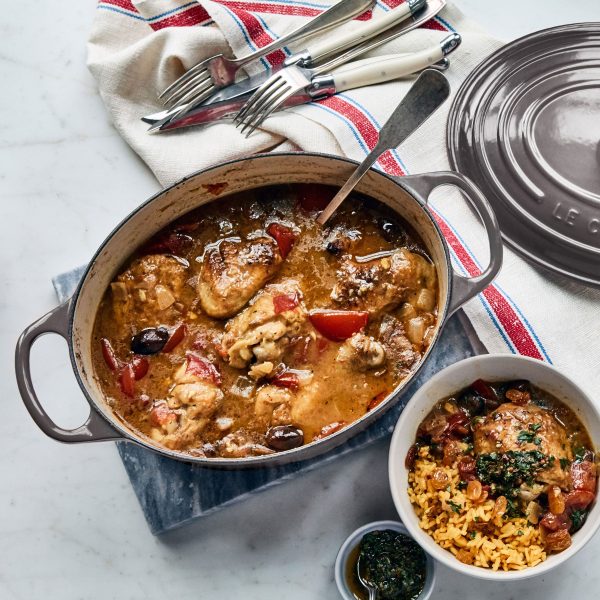 Le Creuset Signature Cast Iron 8-quart Oyster Oval Dutch Oven with Copper Knob - Image 2
