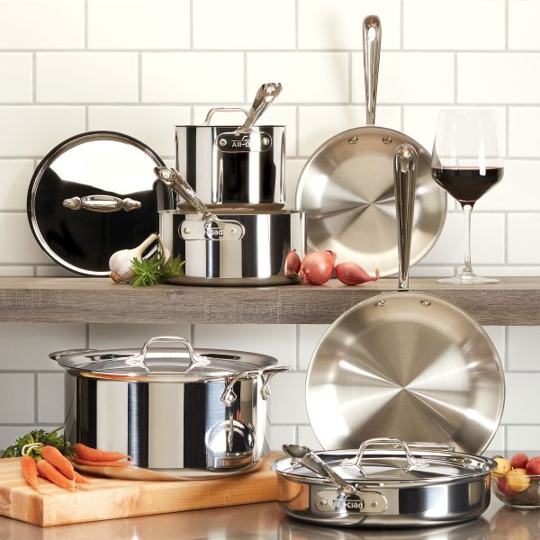 All-Clad d3 Stainless 1-quart Saucepan - Image 7