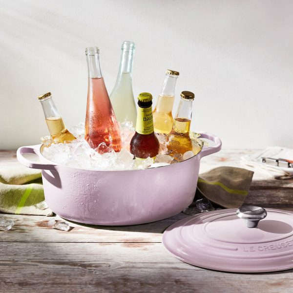 Le Creuset Signature Cast Iron 6.75-quart Shallot Oval Dutch Oven - Image 4